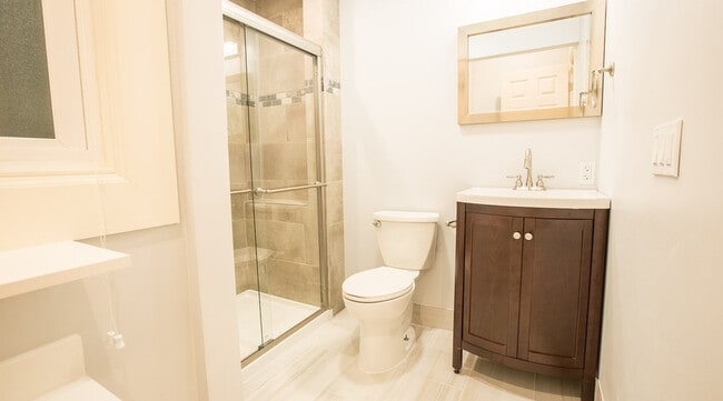 Photo - 1449 Page St