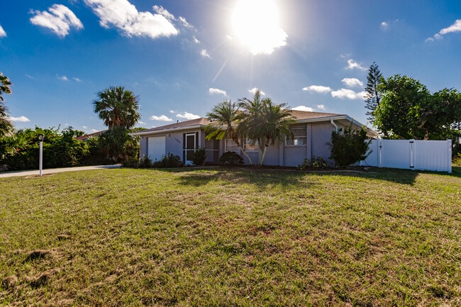 Photo - 11065 Waterford Ave