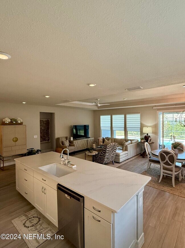 Photo - 73 Havencrest Ave