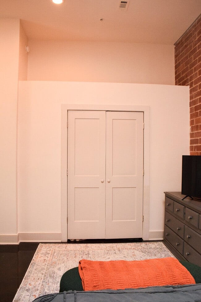 Photo - 710 W Trade St Unit 708