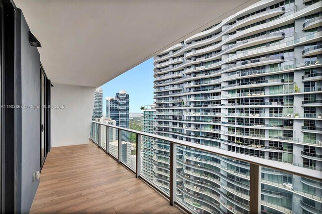 Photo - 1010 Brickell Ave Unit 4309