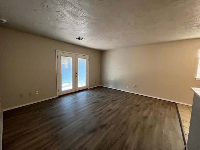 Photo - 1004 NW 25th St