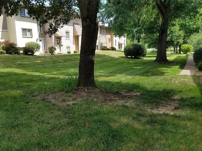 Photo - 129 Carmel Woods Dr
