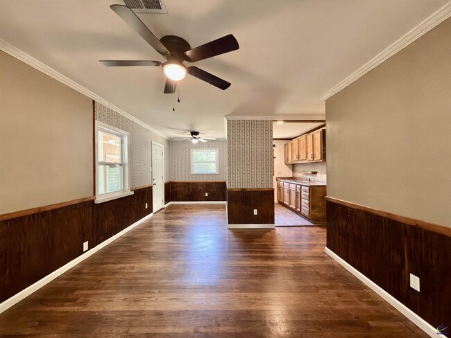 Photo - 111 Marilyn Dr