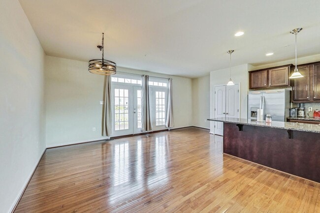 Photo - *Coming Soon* 3 bedroom, 2.5 bath Luxury Townhome in Market Square Subdivision!