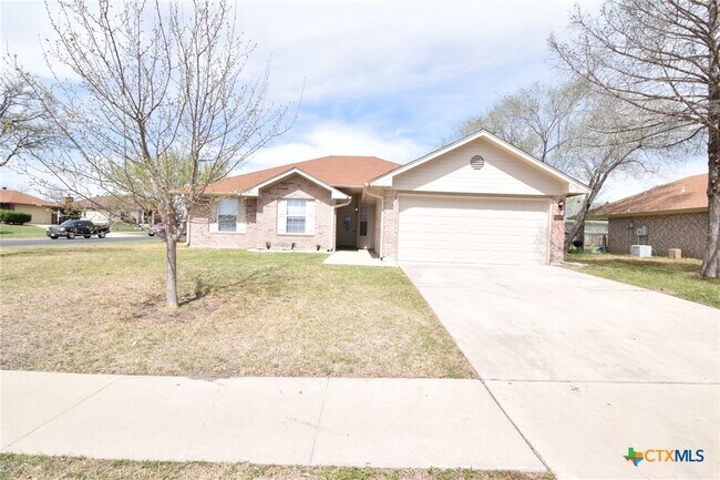 Building Photo - 4201 Bluestem Ln Rental