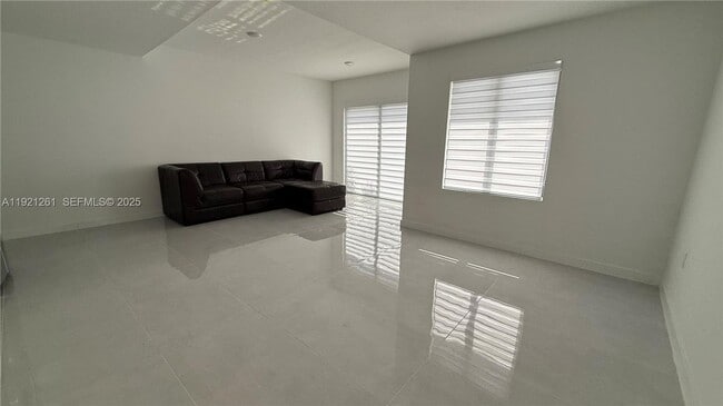 Photo - 14571 SW 261st St