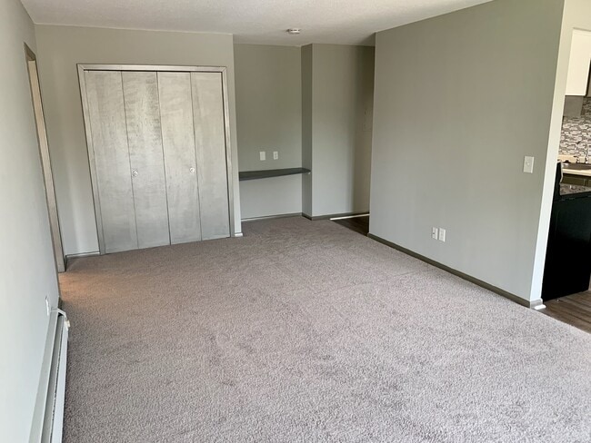 Photo - 810 9th Ave S