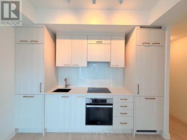 Photo - 634 Church St Unité 3806