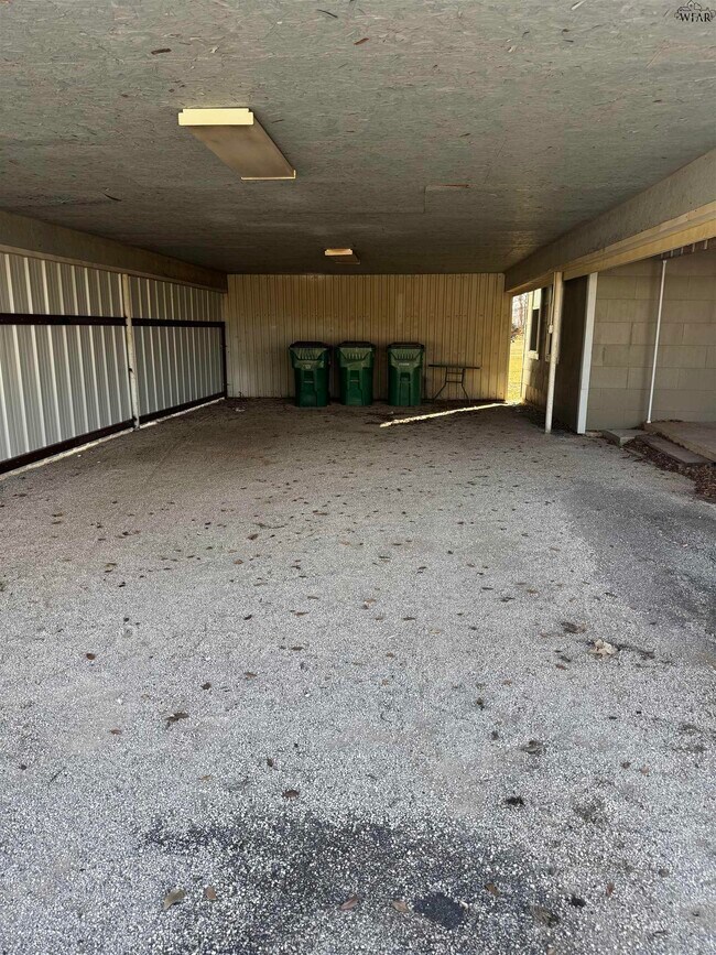 Photo - 603 E Alameda St