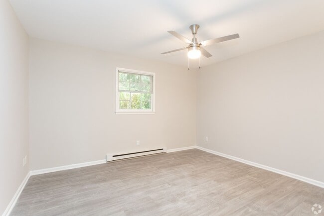 Photo - Claremont Hills