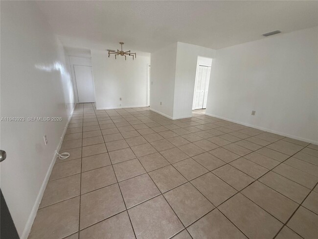 Photo - 460 Eldron Dr Unit 6