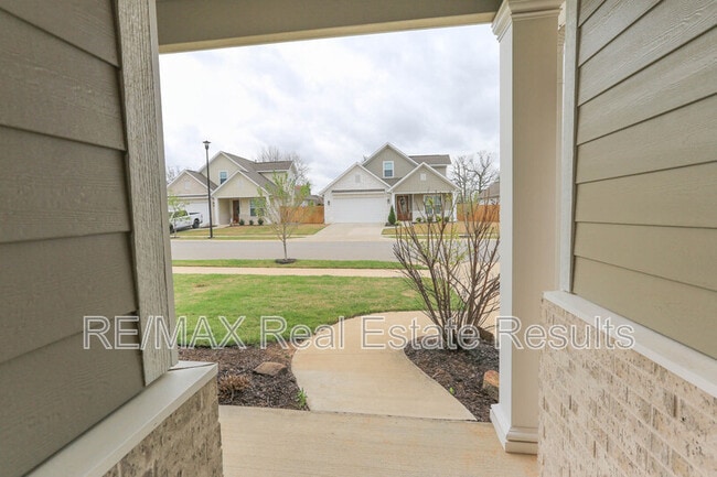 Photo - 1809 W Saddlebrook Ln
