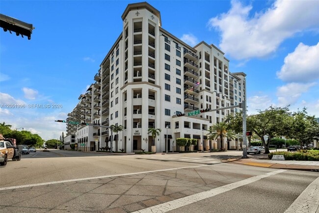 Building Photo - 301 Altara Ave Unit 824