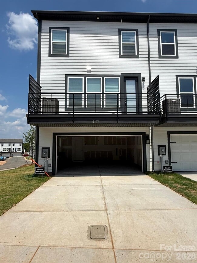 Photo - 2143 Hawksworth Ln