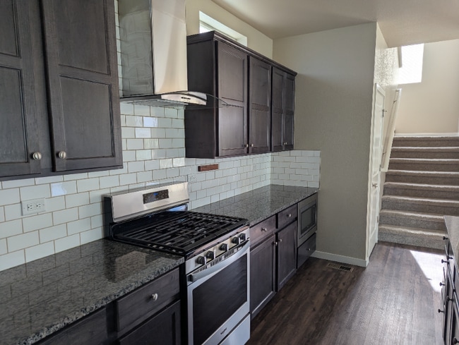 Photo - 3038 Comet St
