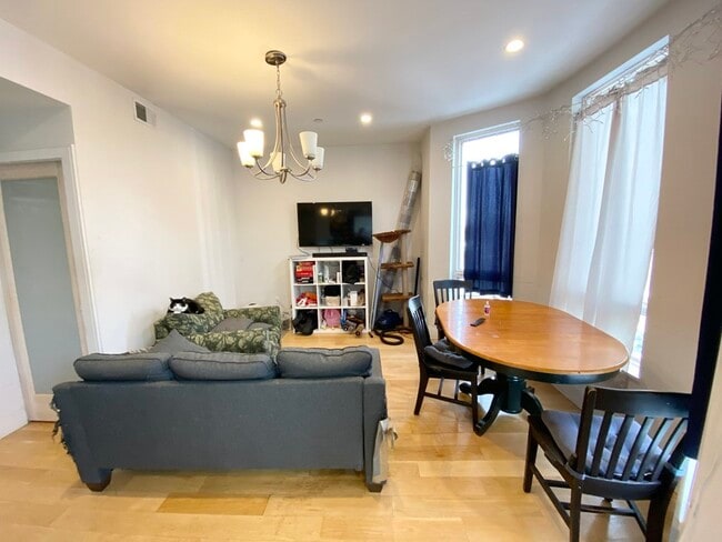 Photo - 40 Washburn St Unidad 2