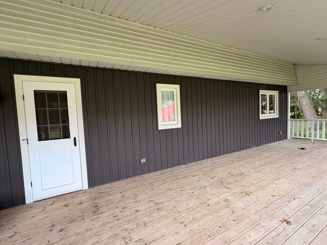 6375 Bauer Rd