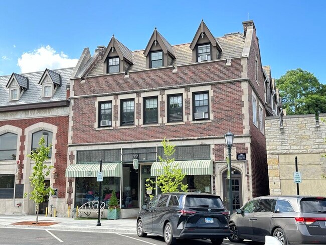 Photo - 701 Elm St Unidad J04P