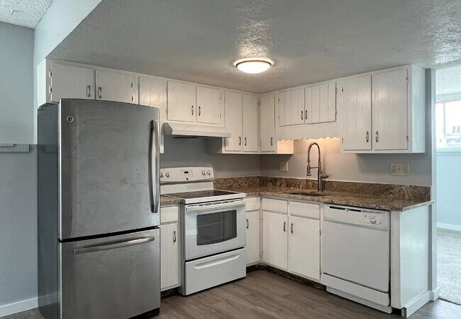 Photo - Beautiful 2-Bedroom Gem with Spacious Layo... Unit C