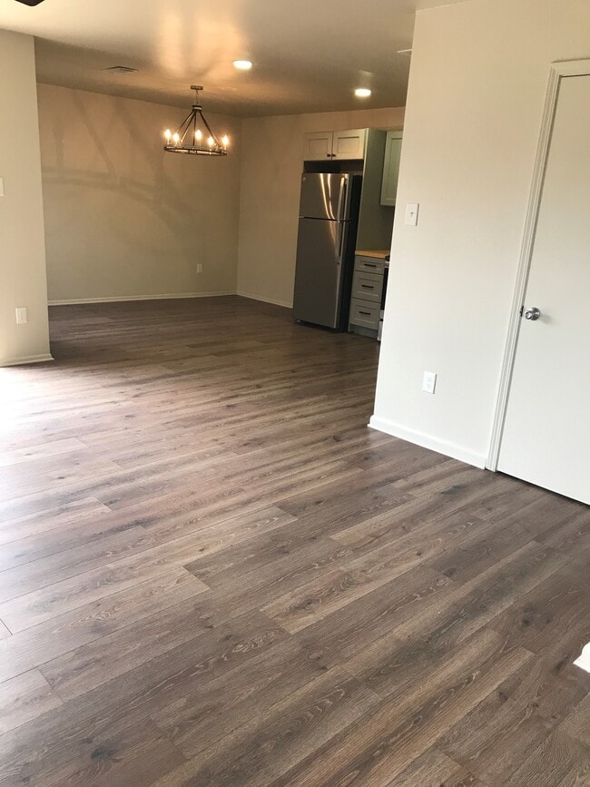 Building Photo - 5122 Blair Ln Unit 5122 Blair Ln #B