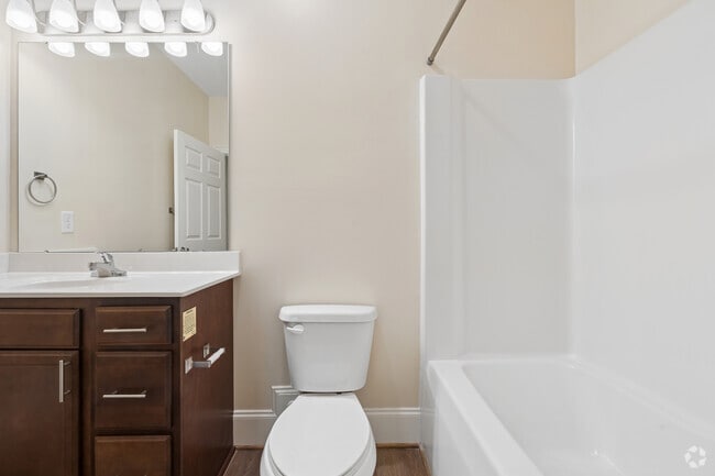 2BR,2BA - 1,200SF - Primary Bathroom