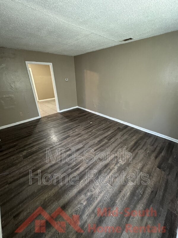 Photo - 1604 Echles St