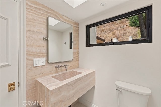 3858 Alta Mesa Dr