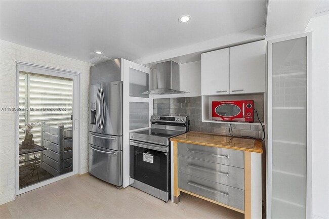 Photo - 517 NE 38th St