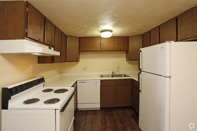 2HAB, 1BA - 937SF - Sala de estar - Cocina - Woodfield Queenwood Apartments