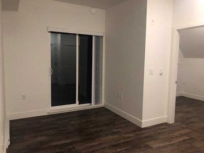 Building Photo - Gertie's House Unit 33