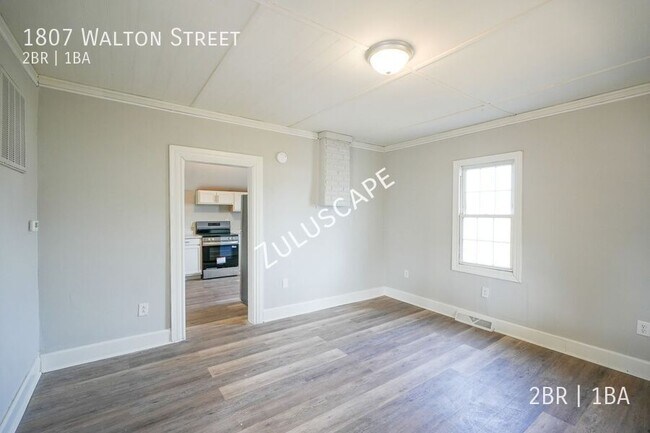Photo - 1807 Walton St
