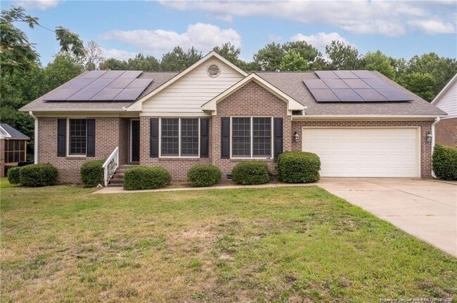 Building Photo - 402 Roundtree Dr