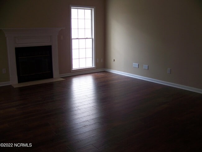 Photo - 105 Antler Dr