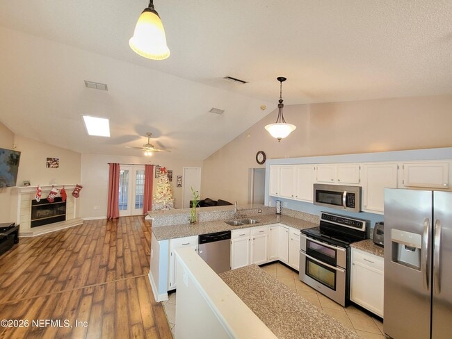 Photo - 1579 Graduation Ln