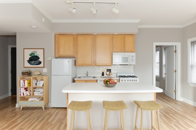 Photo - 25 E. Delaware