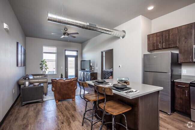 1BR, 1BA - 679 SF