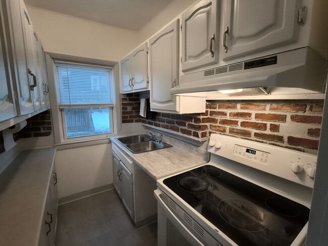 Photo - 823-825 Main Street Unit 1st Floor