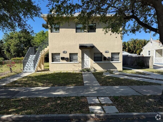 Building Photo - 423 53rd St Rental