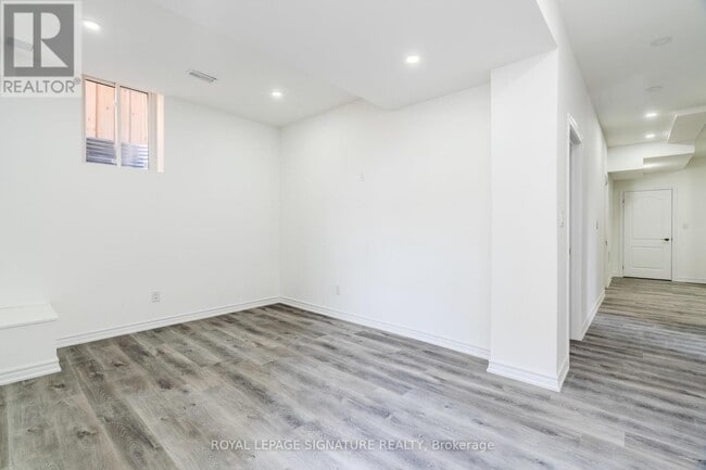 Photo - 9 Walter Clifford Nesb Dr