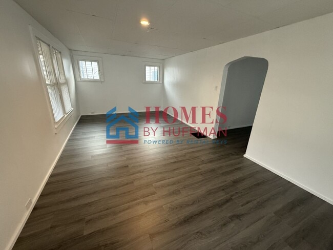 Photo - 427 Enlow Ave