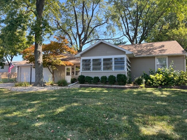 Building Photo - Spacious Ranch in Peoria Heights! Rental