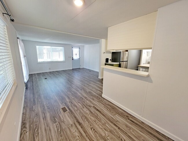 Photo - 3 Bedroom 2 Bath in Munds Park with AC!