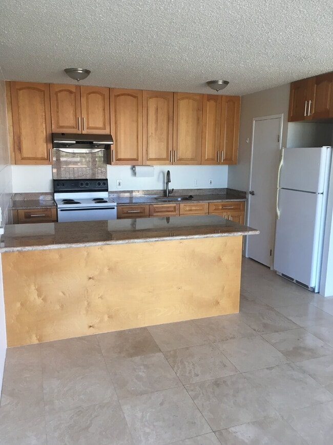 Photo - Clean/Renovated 1Bdrm in town. Unit 701
