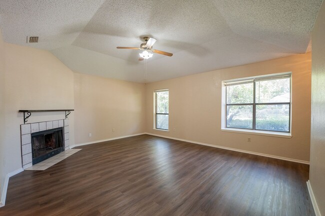 Photo - Great 2 bedroom duplex!