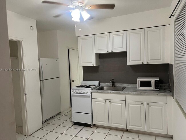 Photo - 1931 Jefferson St Unidad E