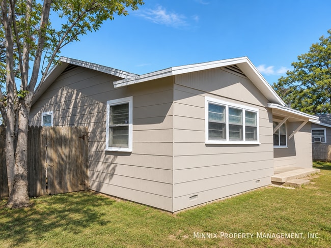 Photo - 6118 Ave. P-