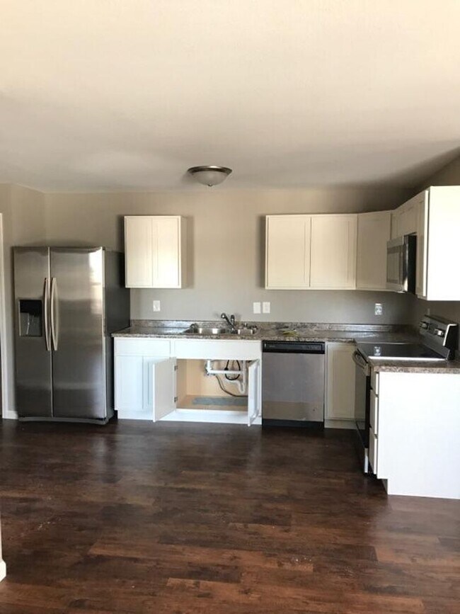 Photo - Westfield Apartments