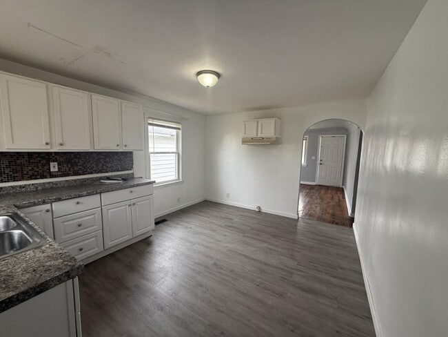 Photo - 1248 Ingleside Ave