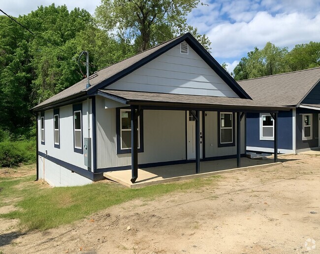 Building Photo - Newly Renovated 3 Bedroom Home